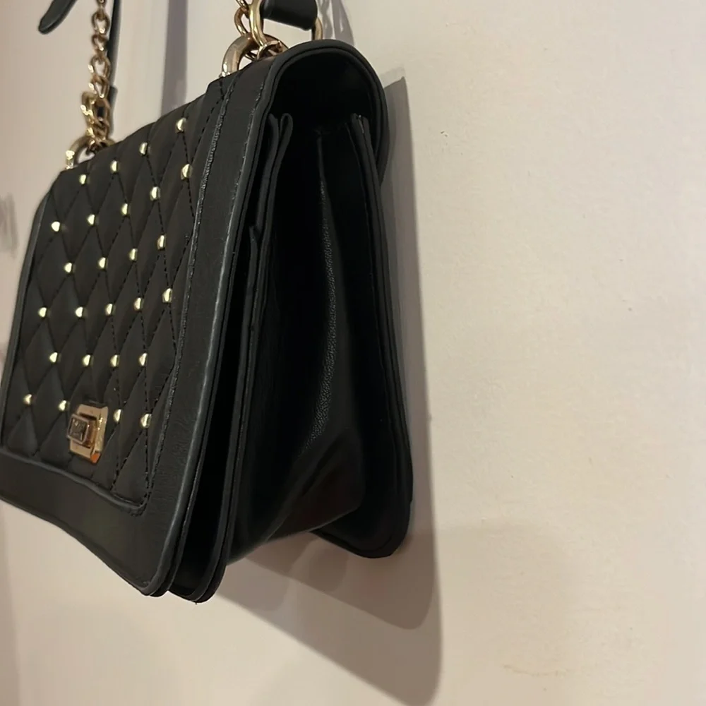 Badgley Mischka vegan medium quilted faux leather crossbody‎ bag Black & gold